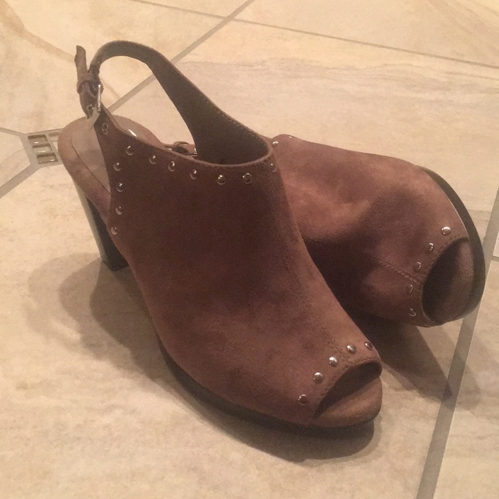 Tan suede, studded, never warn 7 1/2 Aerosoles.